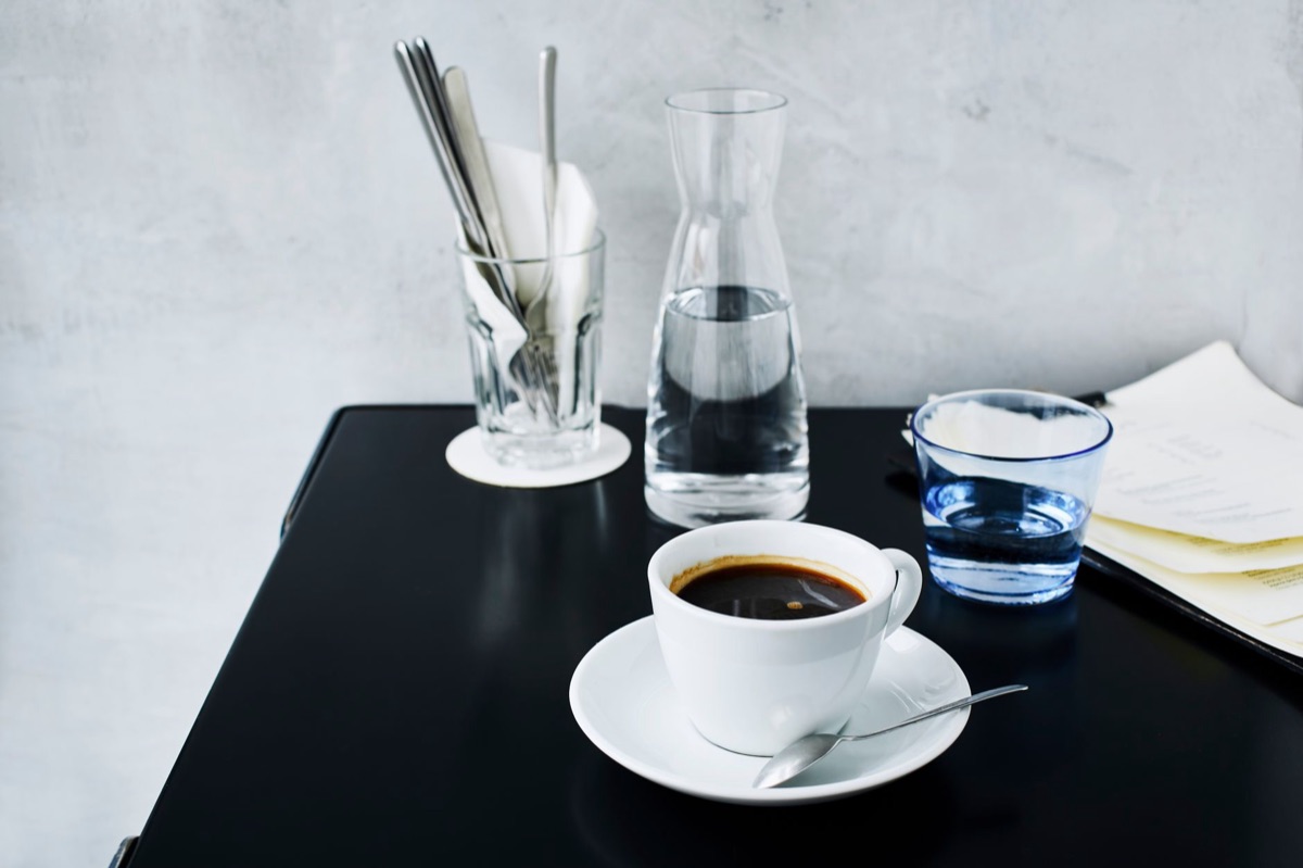 Glass brewing vessel for cold brew extraction