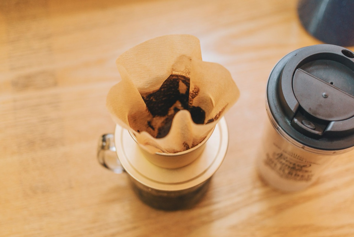 Équipement de filtration pour l'extraction du café à froid