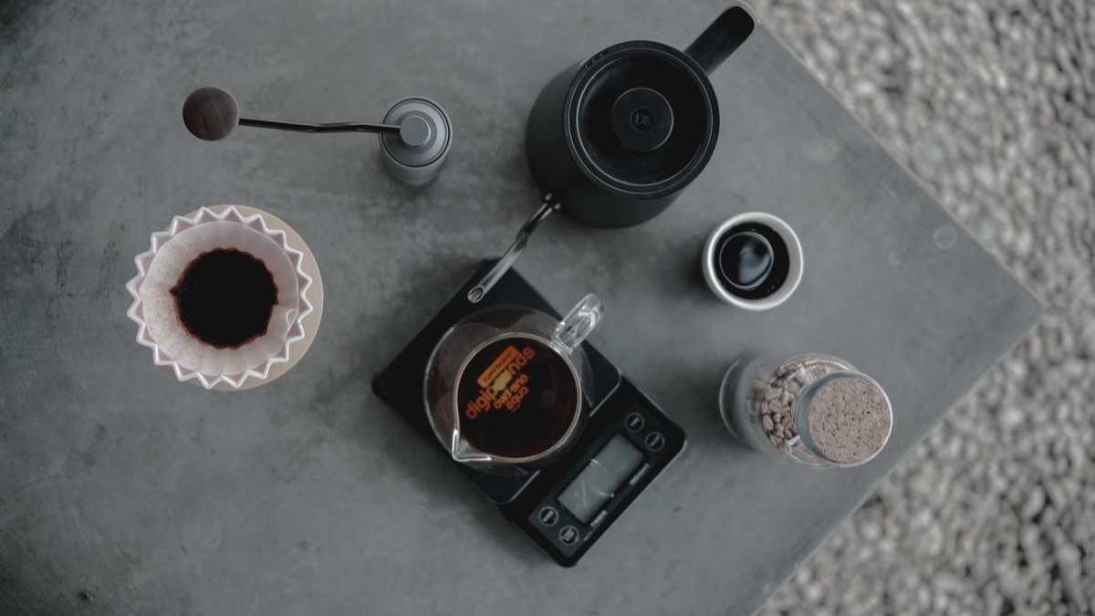 koffie machine en weegschaal