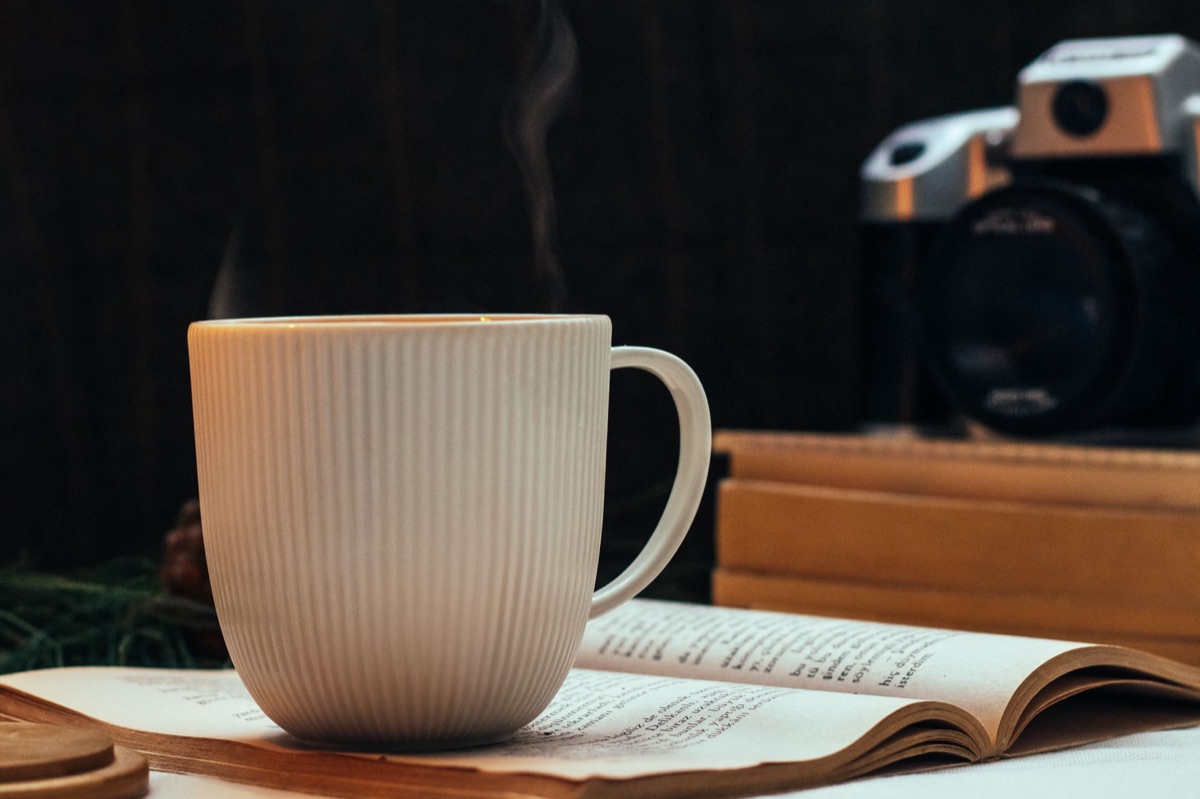tasse de café avec buée