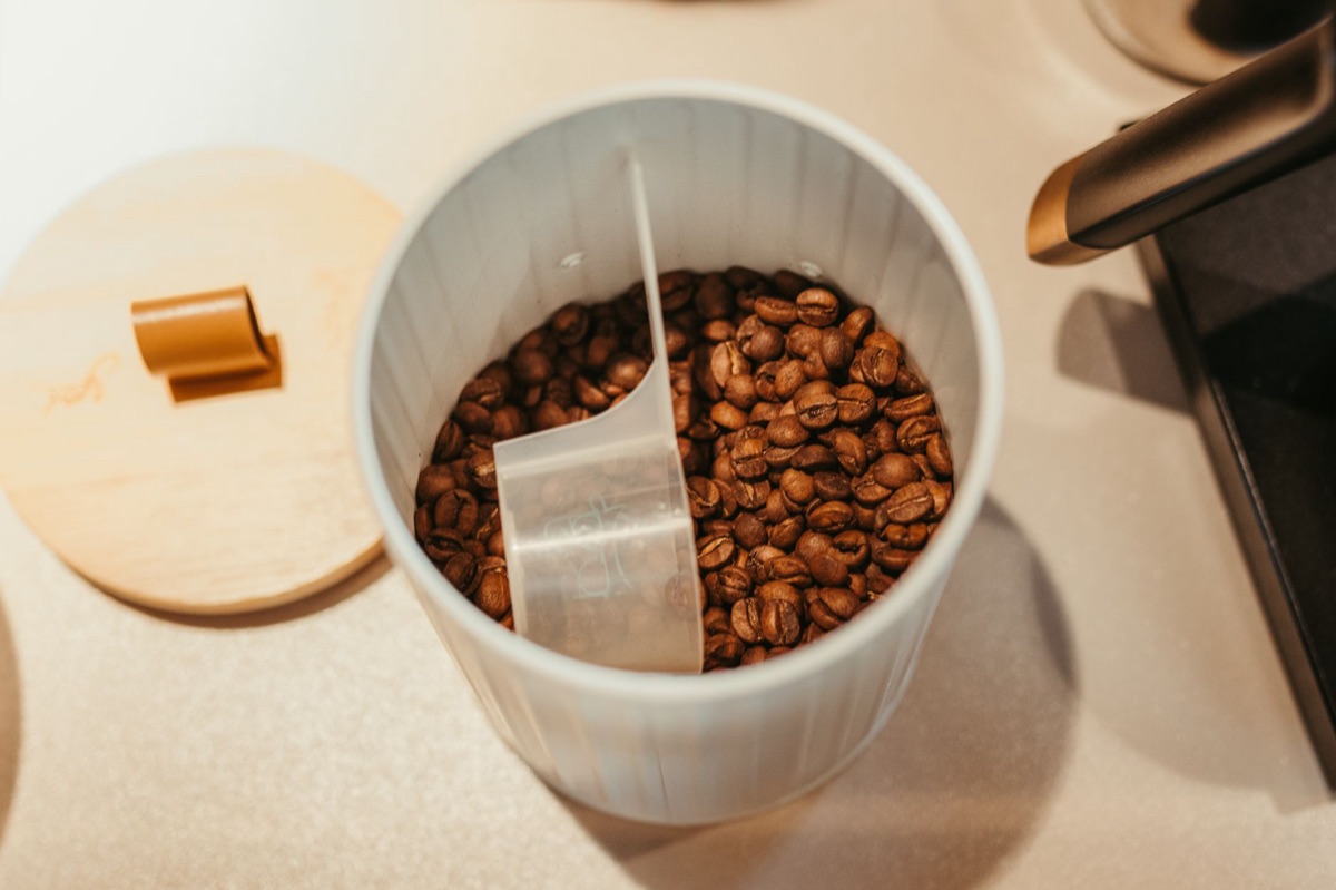 contenedor de café en almacenamiento
