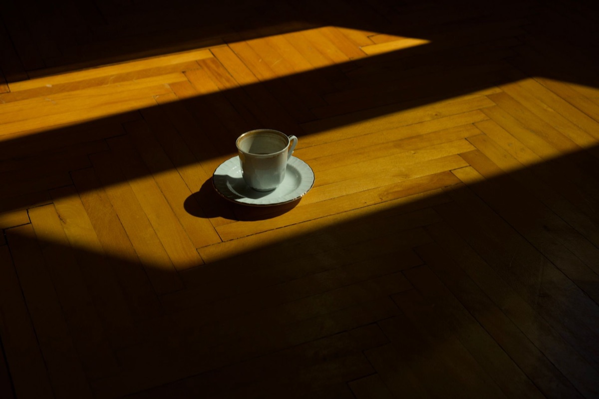taza de café con bandera