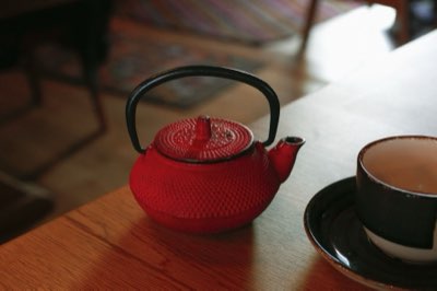 コーヒーハウスが拓いた知の場 17世紀のペニー・ユニバーシティ