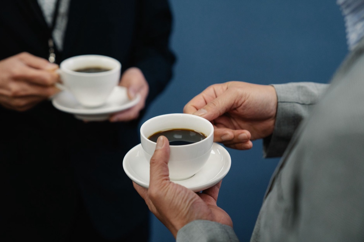 Comment 400mg de Caféine Agit sur Votre Cerveau et