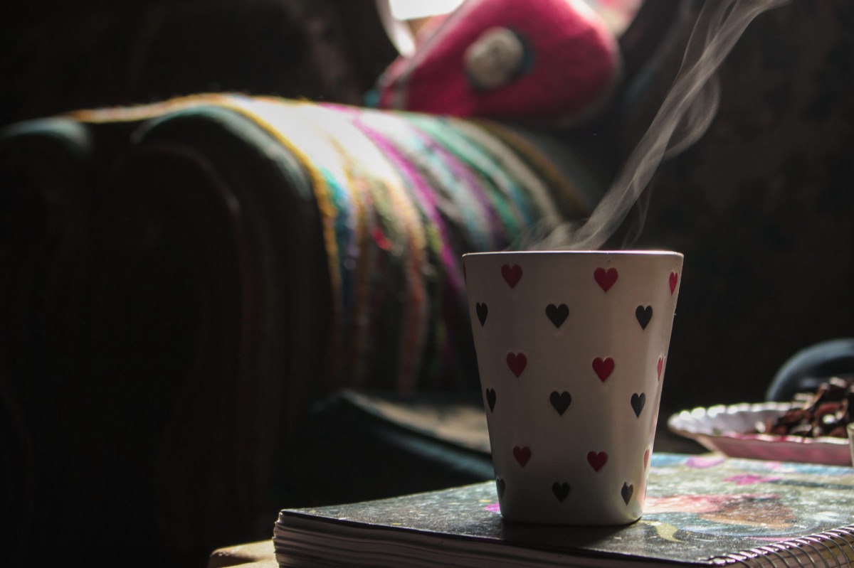 xícara de café com vapor