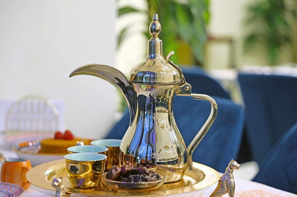 cafeteira tradicional no mundo árabe